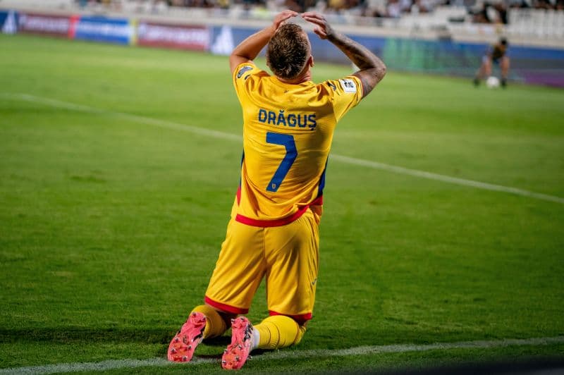 FCSB forțează bomba acestui mercato de vară. Drăguș, convins de doi fotbaliști ai roș-albaștrilor să semneze