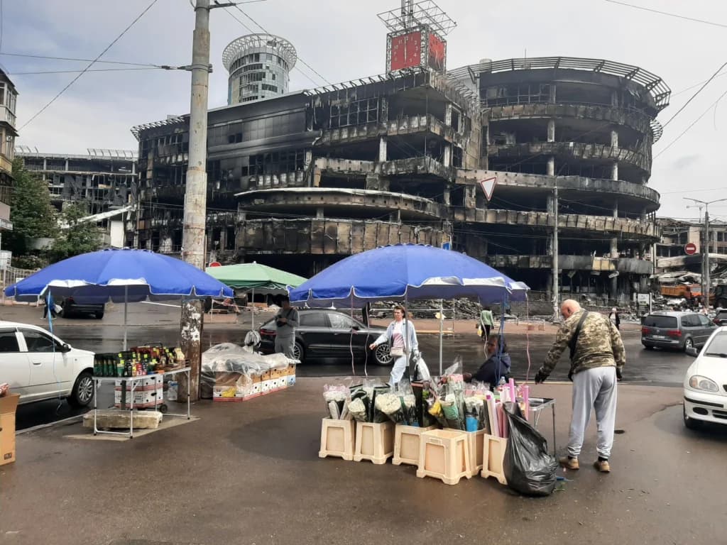 „Este ca la Cernobîl”: Cum arată viața în cel mai bombardat cartier din Kiev (Foto & Video)