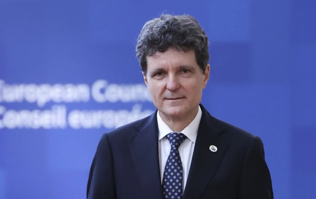 O umbră de Nicușor. E timpul pentru un guvern asumat PSD-AUR?