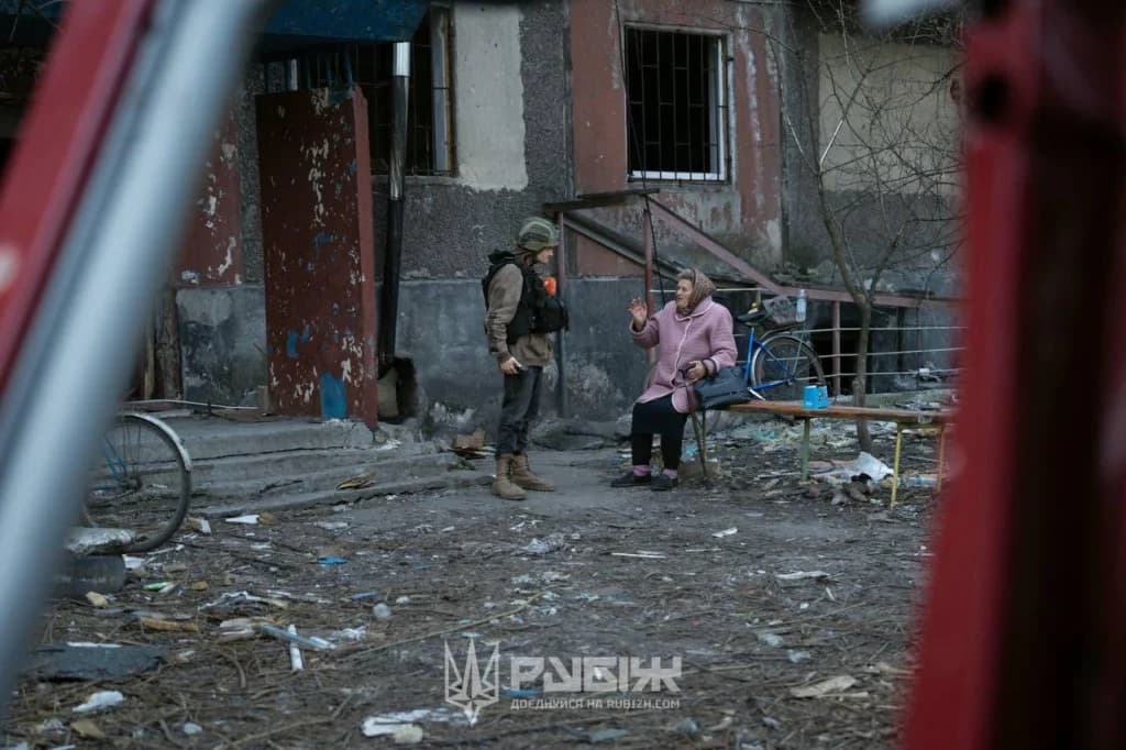 Ziua 1572 Cea mai sângeroasă lună pentru civilii ucraineni. Ro-Alert în Tulcea. Ucraina lovește o fabrică chimică și un depozit petrolier în Rusia. Marea Britanie a interceptat o navă-fantomă