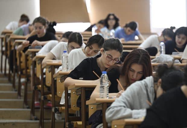 Examenul de BAC la Română 2026 are loc astăzi