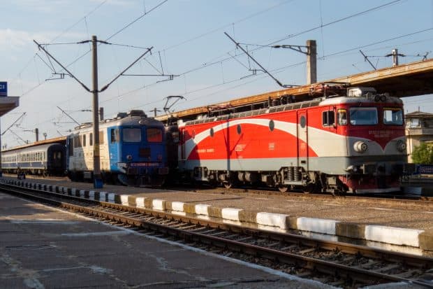 Doar trei trenuri directe spre Mangalia de 1 Mai. Majoritatea turiștilor vor fi nevoiți să schimbe trenul în gara Constanța