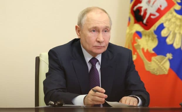 Rusia anunță un armistițiu unilateral pentru parada de 9 mai și amenință Ucraina dacă îl încalcă: „Lovim masiv centrul Kievului cu rachete”