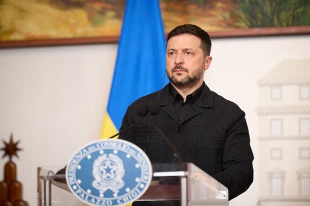 Volodimir Zelenski i-a scris o scrisoare lungă lui Vladimir Putin și i-a propus o întâlnire: „Nu vă fie teamă să ieșiți din război”. Reacția Kremlinului