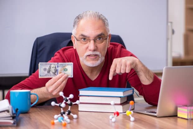 Ministrul Educației, Mihai Dimian, după punerea în consultare publică a metodologiei privind gradația de merit: „Profesorii ar trebui încurajați și prin alte metode”