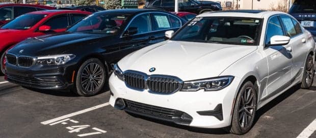 Un român din Norvegia a dat la schimb un Volkswagen Tiguan pe un BMW la mâna a doua, dar s-a trezit păcălit de dealerul auto