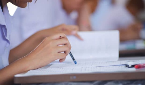 Cum se rezolvă subiectele la Evaluarea Națională 2026, clasa a IV-a, proba la Matematică și Științe ale naturii. Ce răspunsuri a dat AI-ul