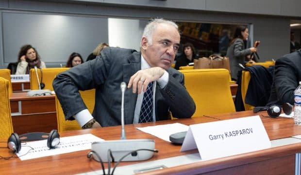 Garry Kasparov, dat în urmărire internațională de Rusia. Care sunt cele trei acuzații cu care se confruntă