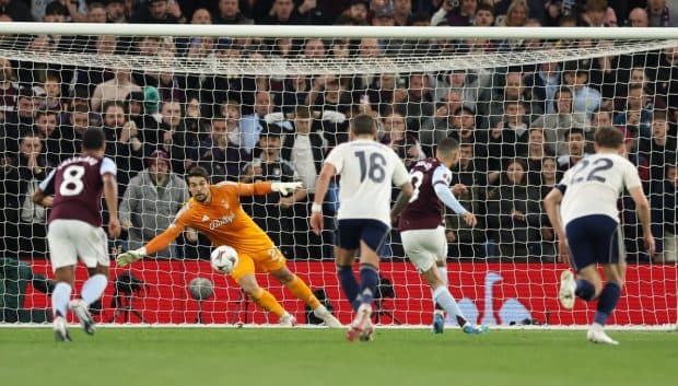 Cine transmite finala Europa League 2026 la TV în România. La ce oră începe meciul Freiburg – Aston Villa
