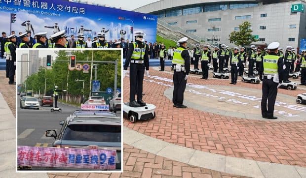 Primii 110 agenți rutieri roboți humanoizi au fost livrați Poliției și dirijează circulația în intersecții, într-un oraș chinez cu peste 3 milioane de locuitori