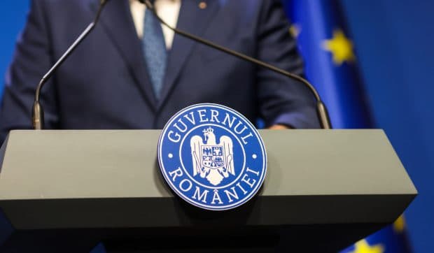 Cele două scenarii ale moțiunii de cenzură PSD-AUR: ce se întâmplă dacă pică Guvernul Bolojan versus ce se întâmplă dacă rămâne pe poziții