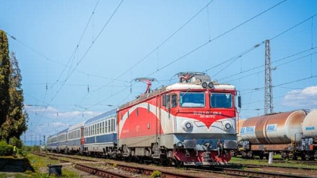 Un tren Mangalia – Satu Mare a făcut 22 de ore și jumătate pe drum