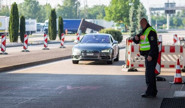 Un bărbat a fost arestat după ce i-a pus polițistului de frontieră o singură întrebare, la intrarea în Elveția