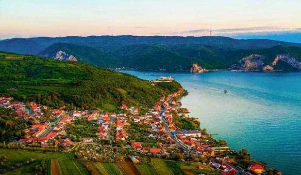 Cetatea Ladislau din Caraș-Severin, restaurată cu 5 milioane de euro. Donjonul de la Coronini a fost ridicat în Evul Mediu