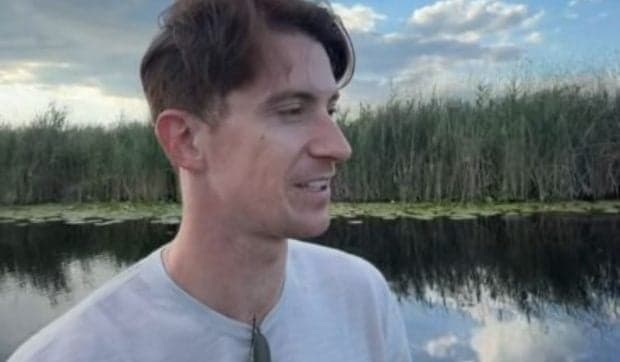 Imagini cu Rareș Cojoc și fiul său în Delta Dunării. Ce experiență a trăit Ioachim la pescuit