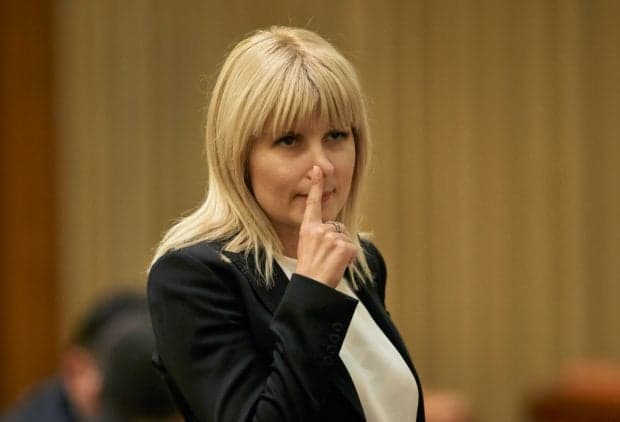 Elena Udrea nu s-a putut abține și a scris pe Facebook despre Eugen Tomac, premierul desemnat de Nicușor Dan: „Îi scoate pe toți din rahat”