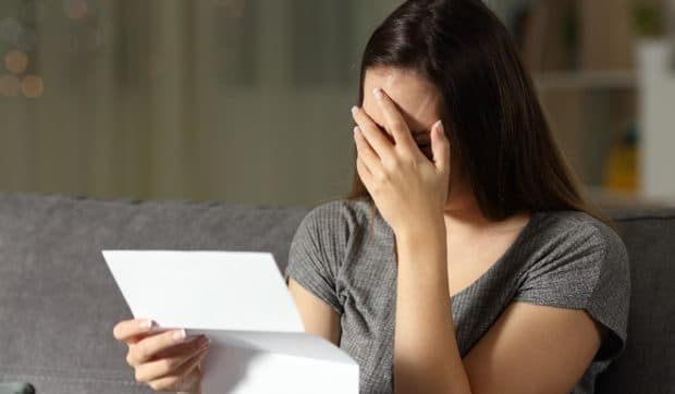 O femeie a acumulat amenzi de 3.000 de euro pentru o mașină confiscată de poliție în urmă cu șapte ani: „Este stres și anxietate zilnică”