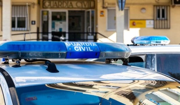 Un român din Spania și-a înjunghiat mortal colegul de cameră, tot român, și s-a predat fără să știe dacă acesta mai trăia