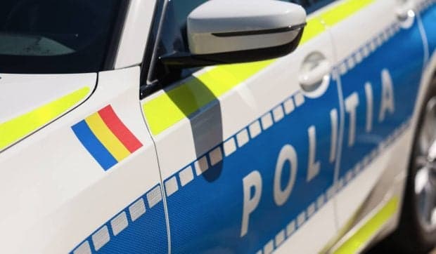 Un autocar a lovit din plin o mașină a poliției și o motocicletă în 2 Mai. Traficul spre Vama Veche, parțial blocat