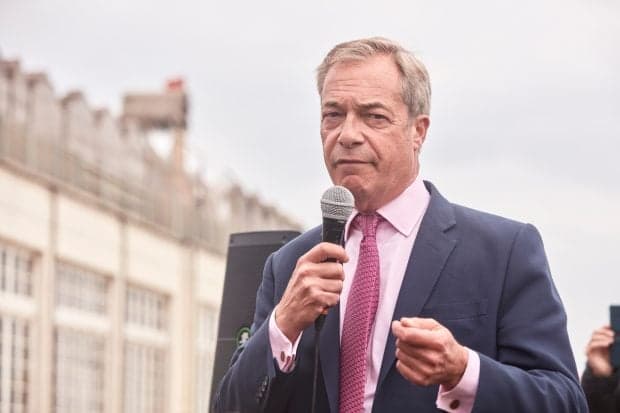 Nigel Farage promite să interzică accesul străinilor la locuințe sociale, în Marea Britanie. Măsura se va aplica inclusiv românilor