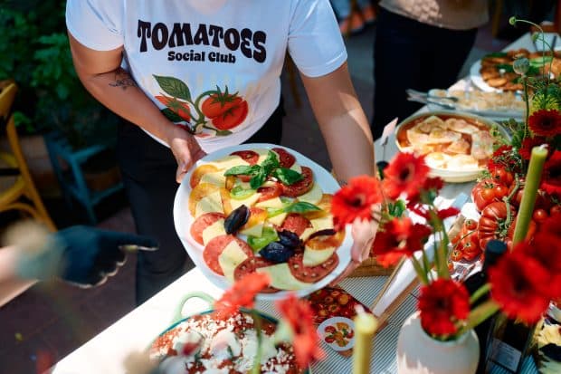 Cum a devenit o simplă roșie vedeta unui festival gastronomic. „Tomata românească are un gust pe care nu l-am găsit nicăieri în Europa”