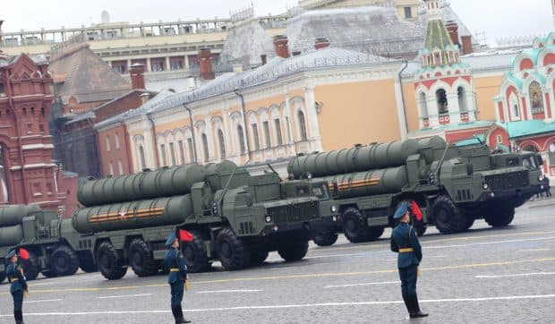 Scut militar în jurul familiei lui Vladimir Putin. Moscova ridică un nou complex antirachetă S-400 lângă institutul condus de fiica liderului de la Kremlin