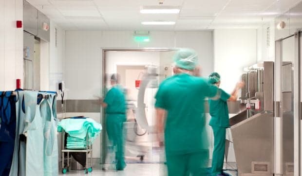 51 de medici și 254 de asistenţi medicali, posturile vacante la Spitalul Județean Botoșani. Managerul a cerut aprobare să scoată la concurs un total de 991 de posturi