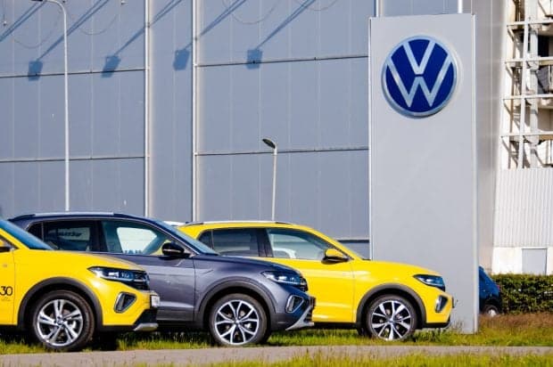 100.000 de angajați Volkswagen ar putea fi concediați și 4 fabrici ale gigantului german pot fi închise până în 2030