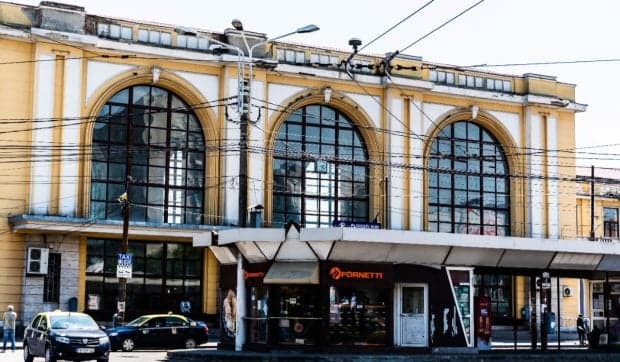 Gara din România care rivaliza cu cea din Verona. A fost distrusă complet într-o singură zi și reconstruită în stil sovietic