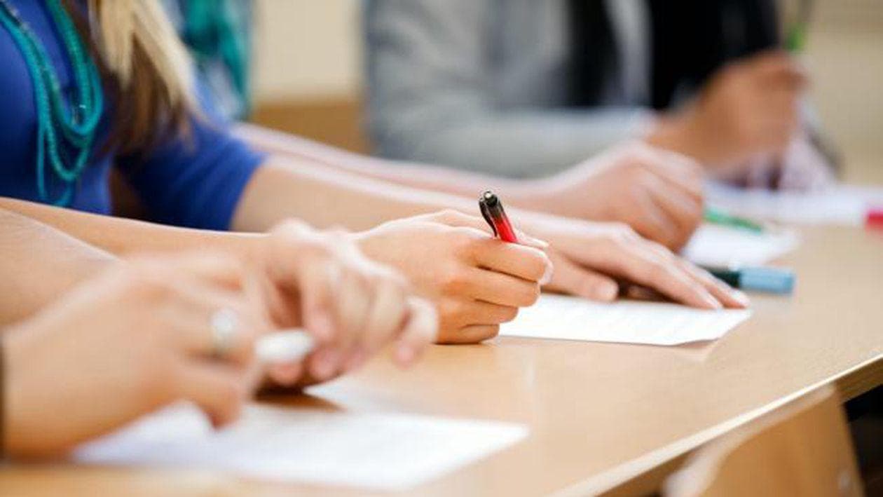 Peste 90% dintre școli sunt pregătite pentru simularea Evaluării Naționale. Ce le transmite ministrul Educației profesorilor