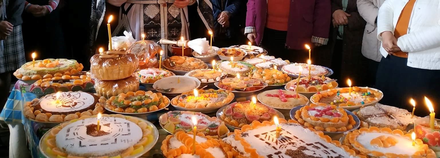 Moșii de Vară 2026: când pică și ce trebuie să faci pentru sufletele celor adormiți. Tradiții și obiceiuri respectate de români