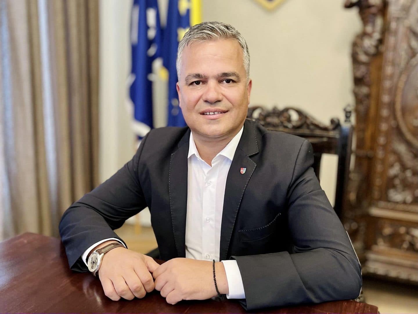 Adrian Veștea răspunde criticilor din PNL după nominalizarea ca premier. „Nu este o amenințare pentru PNL, este un moment de responsabilitate”