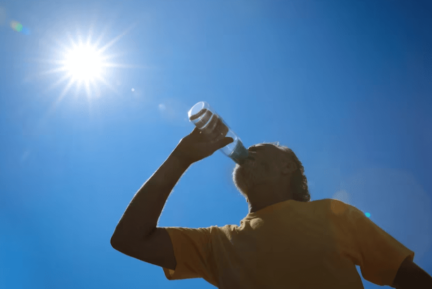 Franța se pregătește pentru zile cu până la 40 de grade Celsius. Cum sunt afectate transportul și sistemul educațional