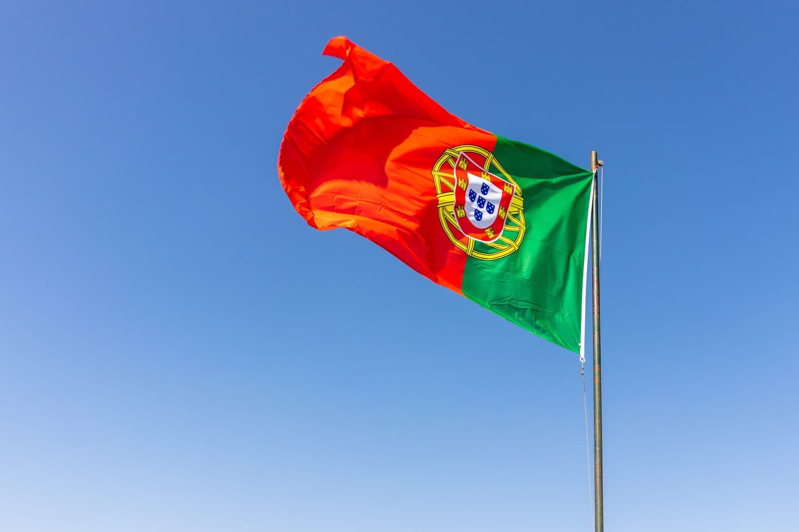 MAE e emis o avertizare de călătorie pentru Portugalia. Ce zone sunt afectate de riscul ridicat de incendii