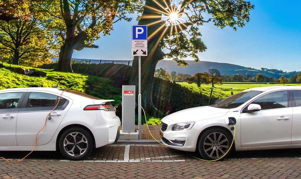 Cât costă întreținerea unei mașini electrice în 2026. Cheltuieli reale pentru șoferii din România