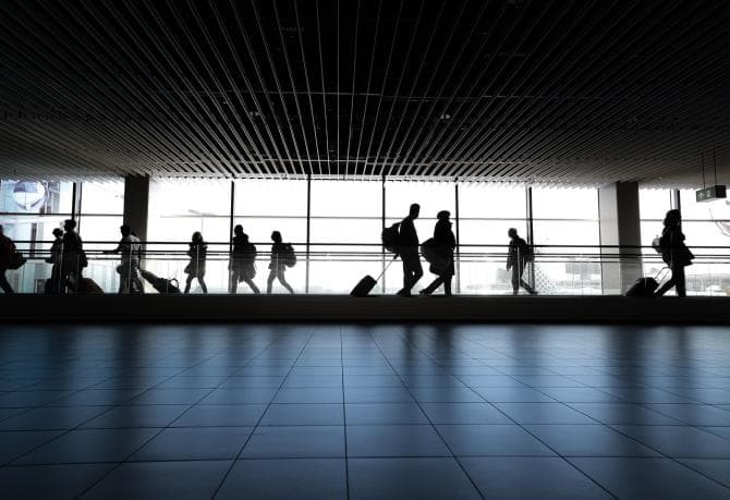 Drepturile pasagerilor curselor aviatice protejate în Parlamentul European. Ce obligații vor avea operatorii de zbor