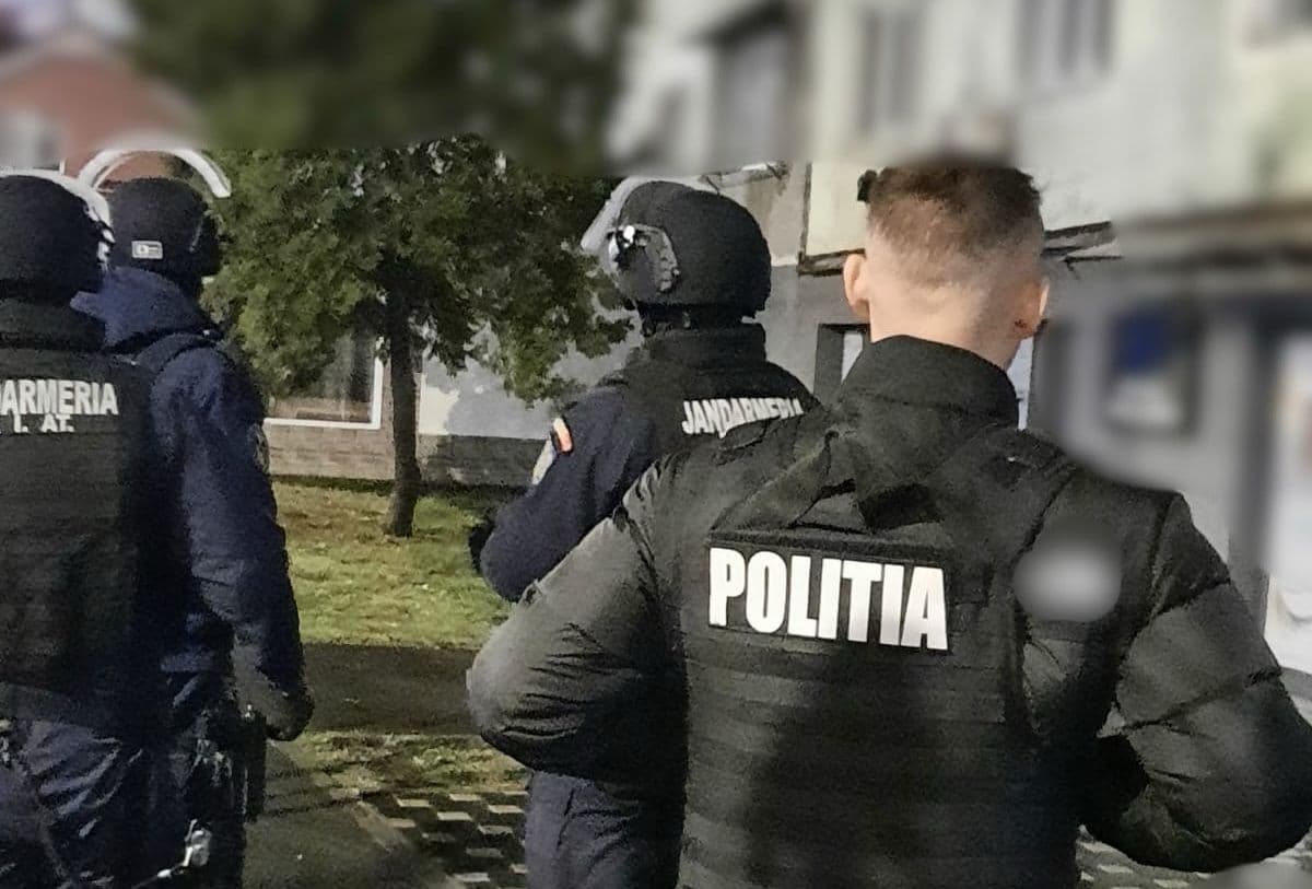 Percheziții la traficanții de droguri din trei județe. Clienții erau selectați dintre elevii de liceu