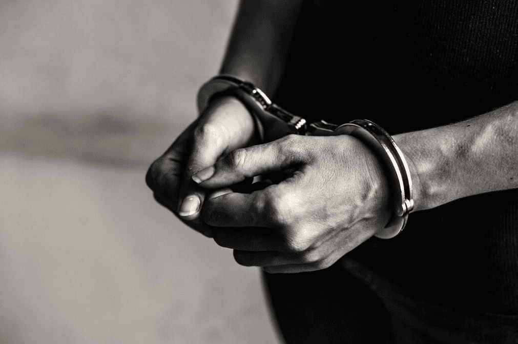 Fost polițist, acuzat că oprea șoferi pe DN1 și le cerea bani. Bărbatul purta uniformă și invoca amenzi de mii de lei