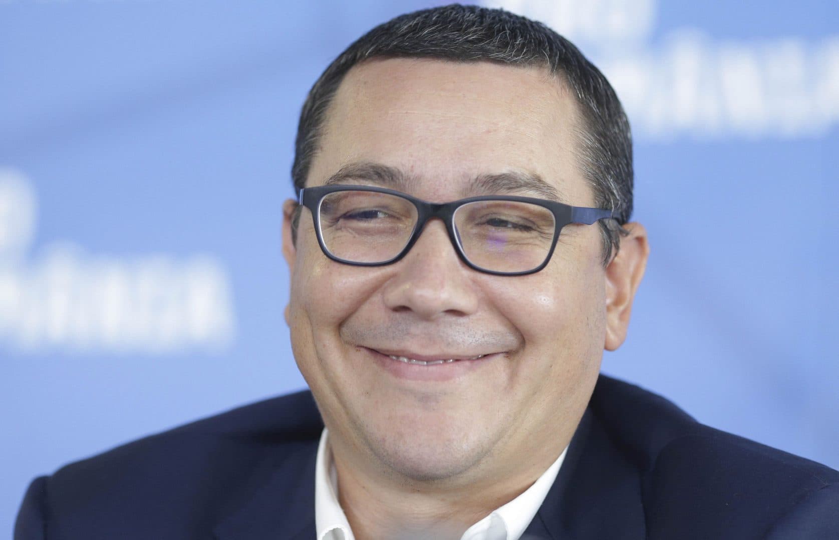 Gafa lui Victor Ponta. S-a folosit de ChatGPT ca să-l atace pe Miruță pe Facebook, însă a omis un detaliu. Ce l-a dat de gol (DOVADA FOTO)