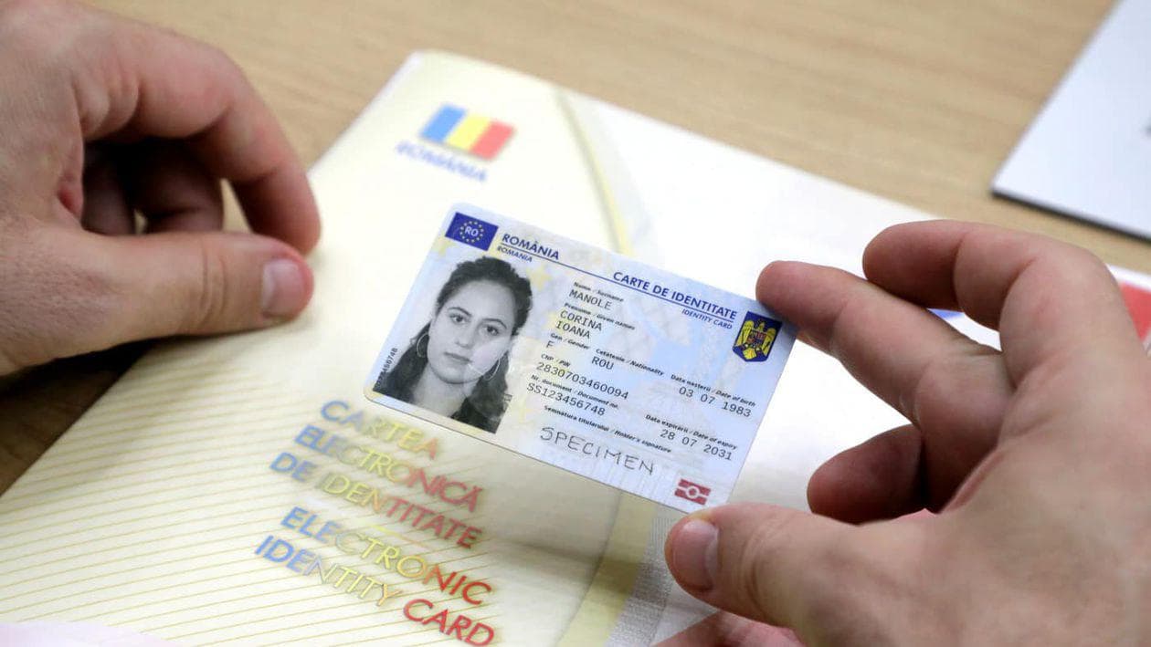 Buletinul electronic nu mai este gratuit de la 1 iulie. Cât vor plăti românii pentru cărțile de identitate