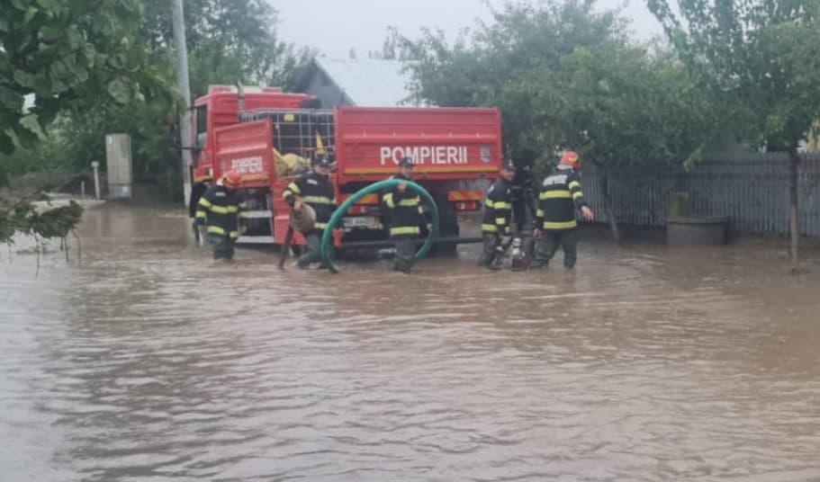 Pericol de inundații în Galați. Hidrologii au emis un cod galben valabil până la miezul nopții