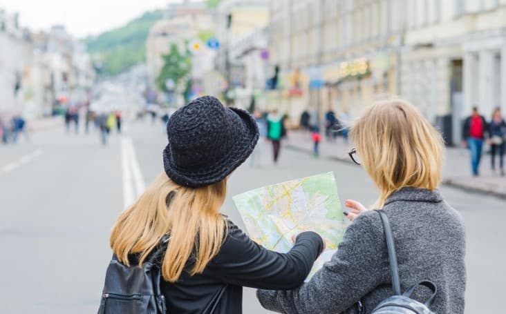 Turismul european crește, dar România merge în sens opus. De ce scade numărul turiștilor în 2026