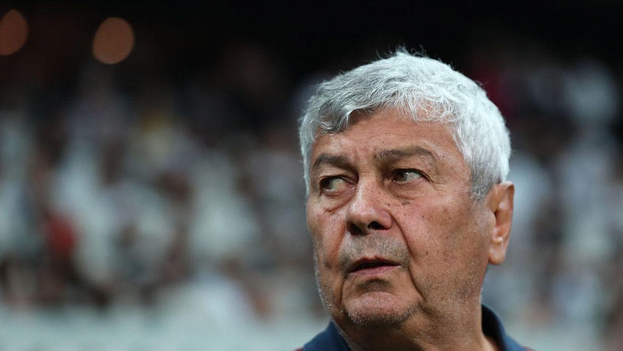 Mircea Lucescu, transportat de urgență la spital după ce a leșinat în cantonament. Care este starea selecționerului