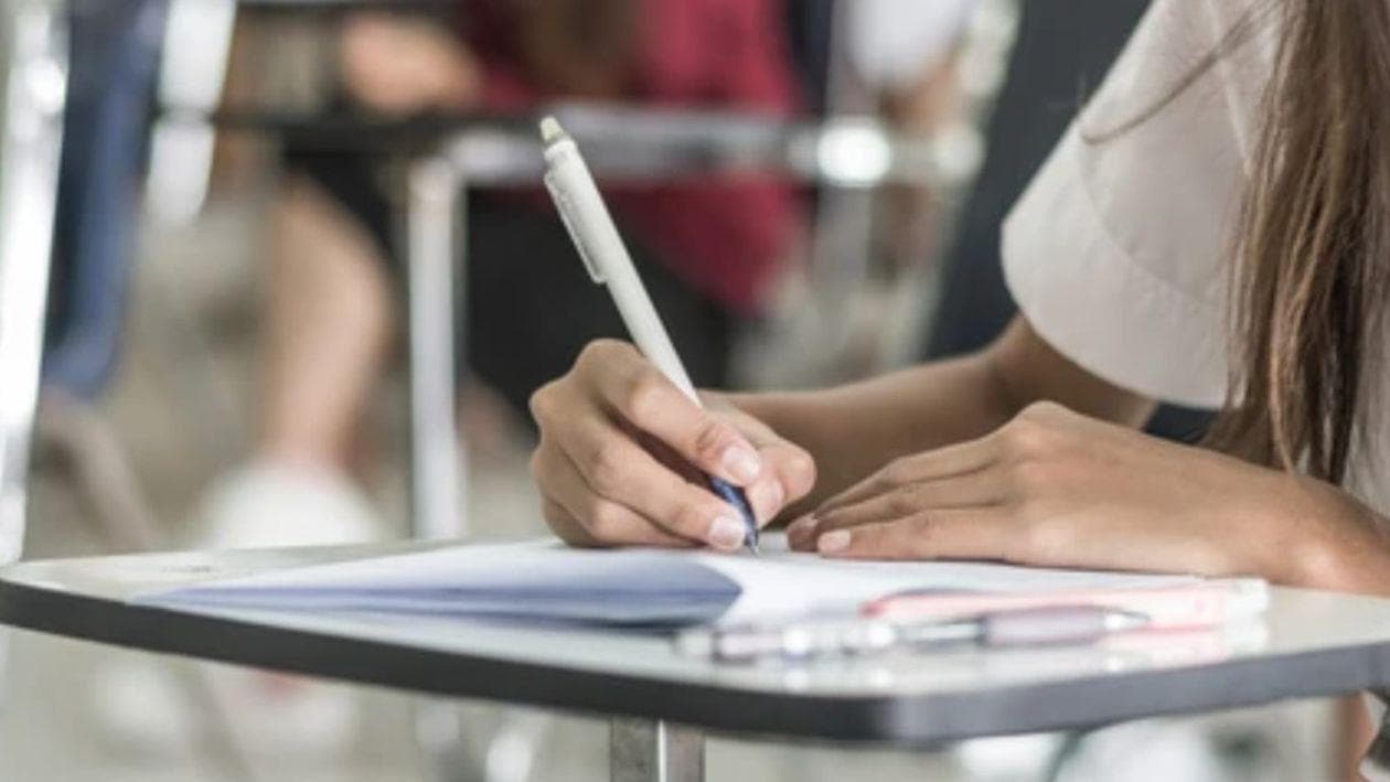 Peste 8.600 de lucrări au primit note mai mari după contestațiile de la Evaluarea Națională. Numărul cererilor a scăzut față de 2025
