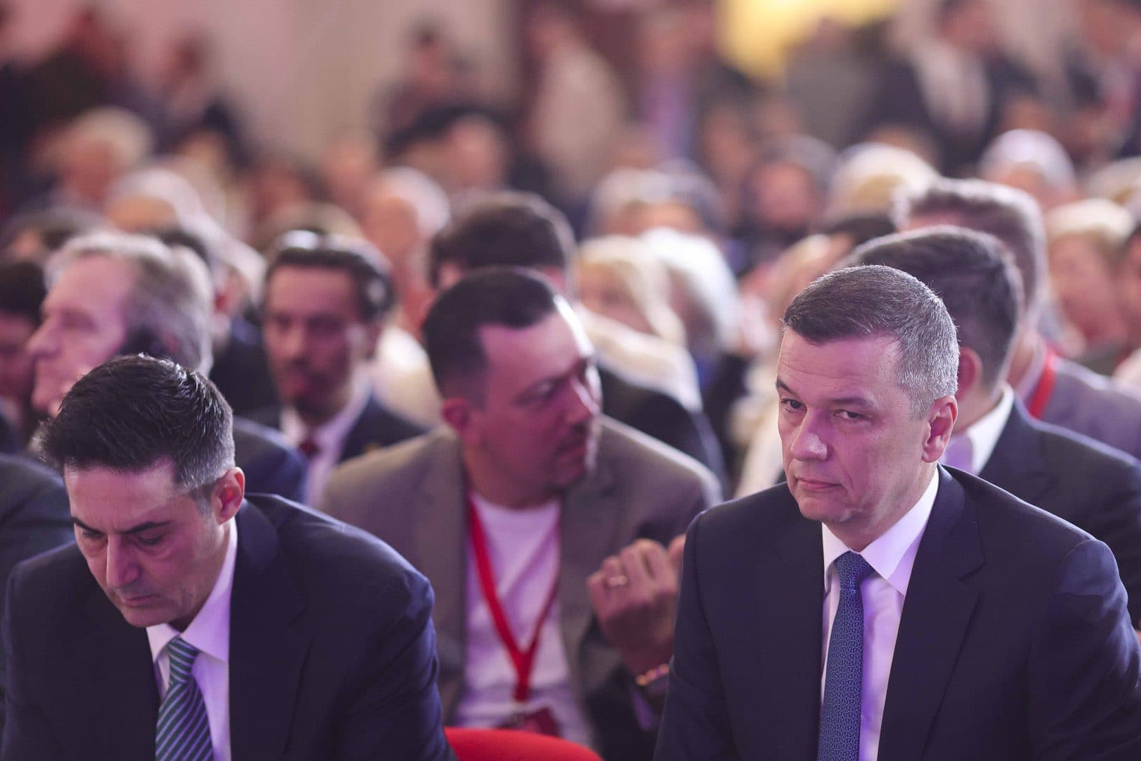 Ședință de urgență convoctă de Grindeanu. Parlamentarii PSD fac ultimele planuri înainte de moțiune