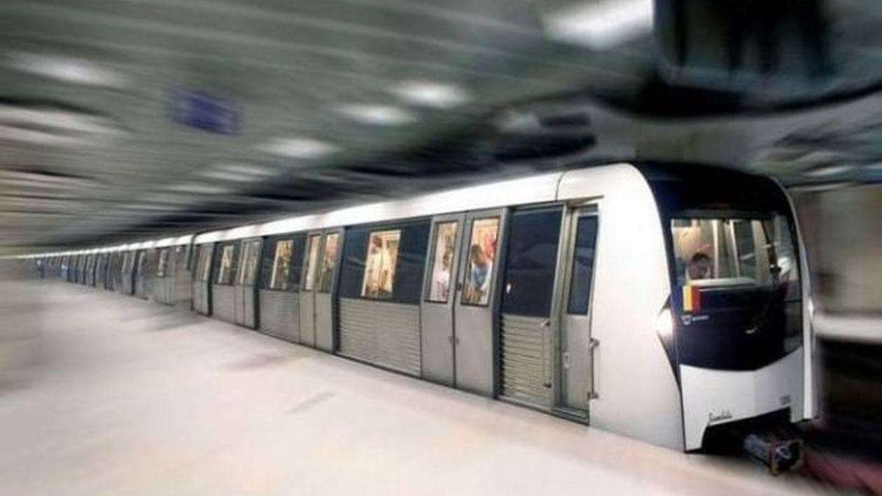 Canicula afectează circulația metroului pe Magistrala 2. Cum și-au modificat traseele trenurile