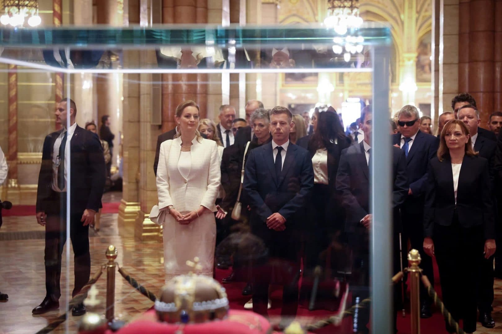 Peter Magyar a depus jurământul ca prim-ministru și promite o ruptură totală de era Orbán. Cum începe noul capitol politic al Ungariei (FOTO, VIDEO)