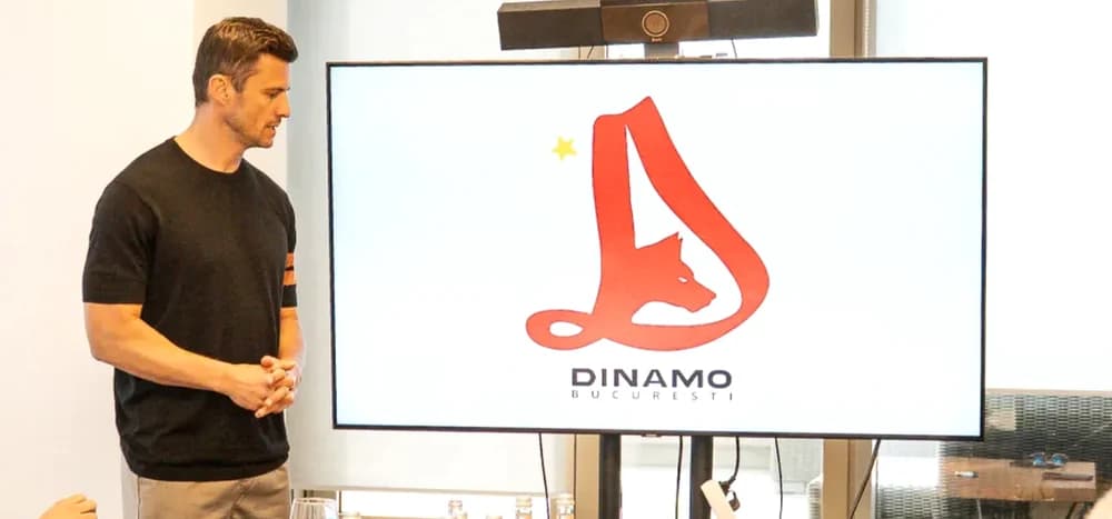 Noua siglă Dinamo provoacă tensiuni între conducere și fani. Ce decizie a luat clubul după valul de critici