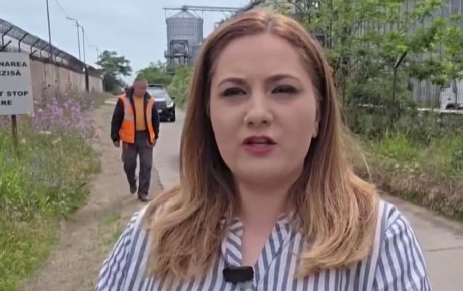 Ce a povestit jurnalista surprinsă în direct de explozia dronei de la Constanţa: Înainte am simțit o trepidaţie puternică (VIDEO)