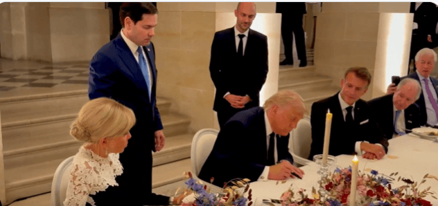(VIDEO) Donald Trump a semnat documentul pentru încheierea războiului din Iran. Condițiile stabilite de cele două mari puteri